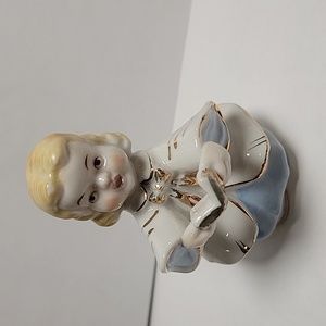 Blume Accents Choir Figurine